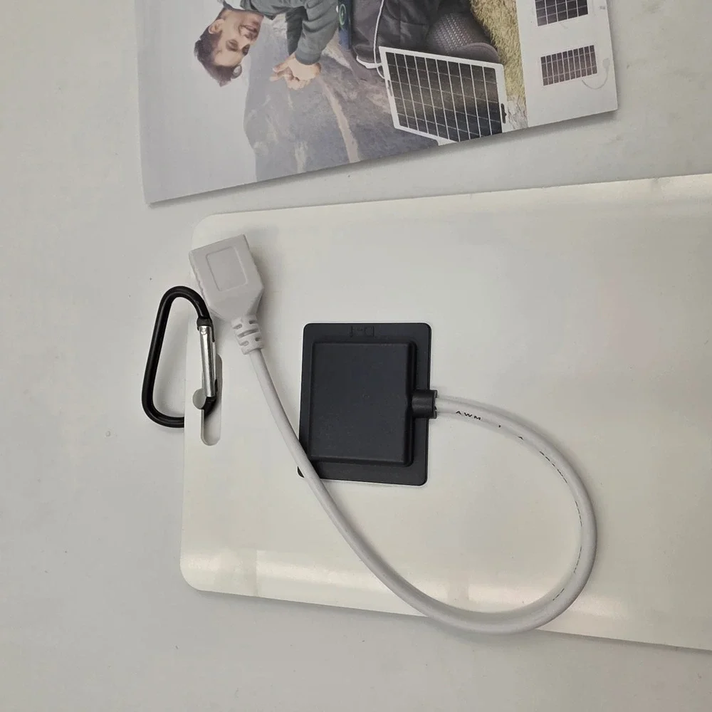 Portable Solar Panel Charger 5V USB Output Outdoor Camping Hiking Carabiner L4